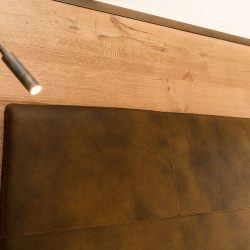 Kopfteil vom Bett aus Leder